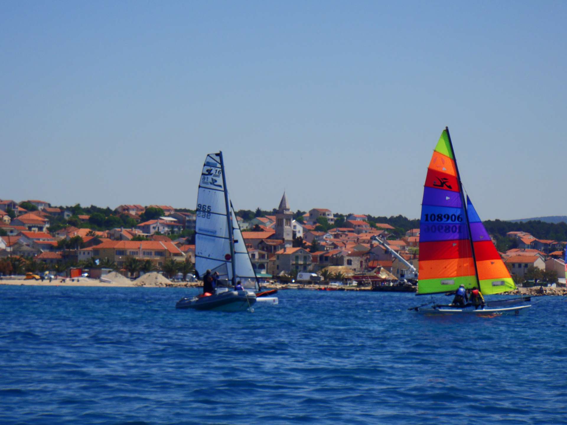 Regata malih katamarana