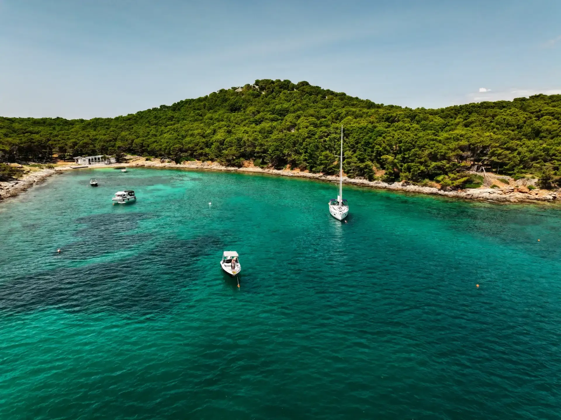 Brodom do plaže 